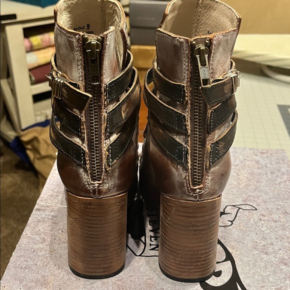 Freebird Eagle - Picture 2 of 4